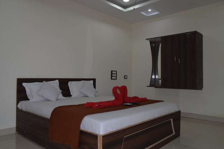 Room 15 of 62