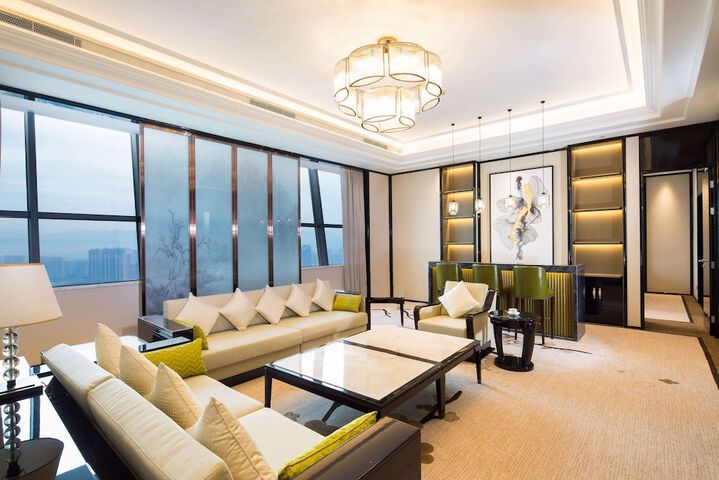 Room 26 of 43