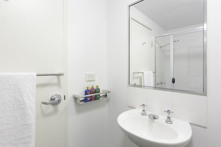 Room 12 of 35
