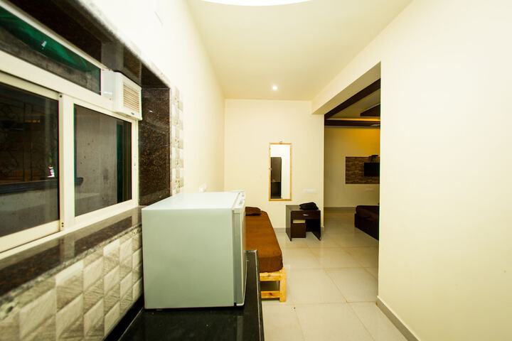 Room 52 of 144