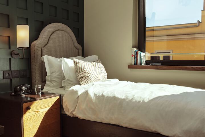 Room 9 of 26