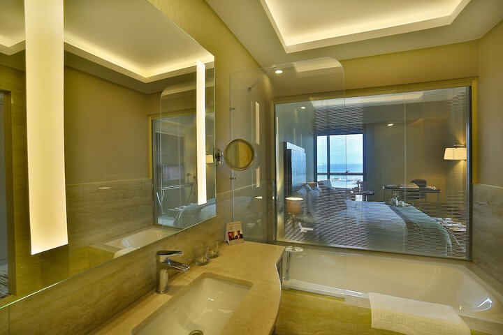 Room 27 of 50