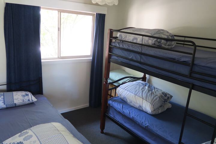 Room 3 of 74