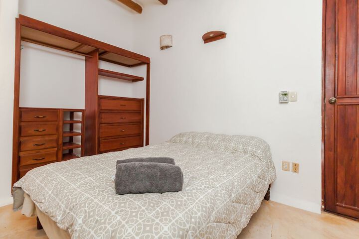 Room 7 of 15