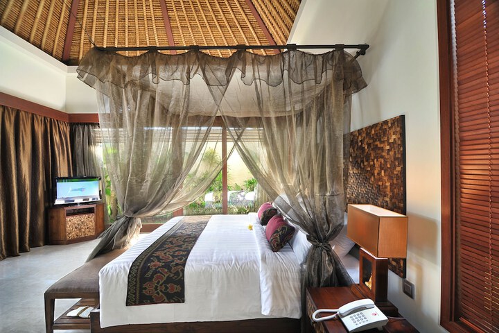 Room 5 of 94