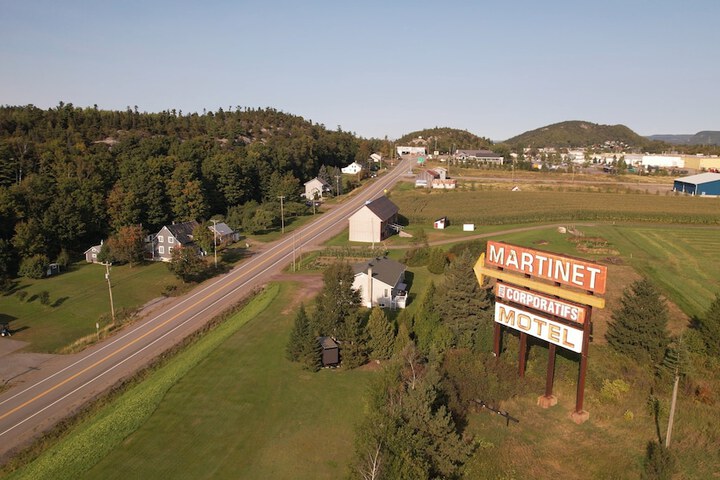 Hotel 77 of 80