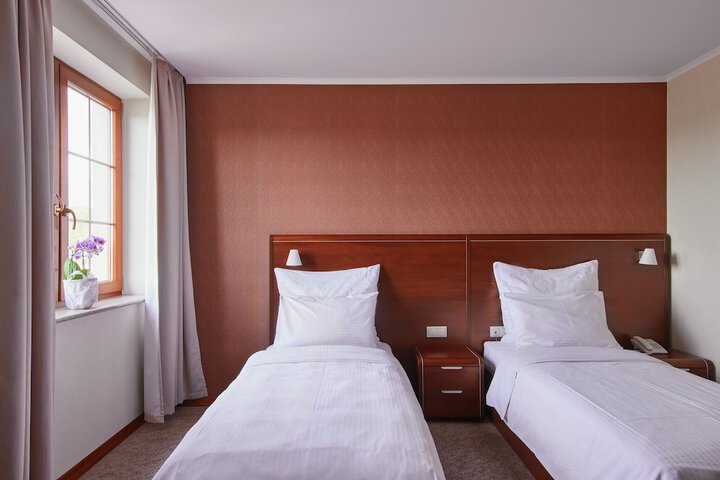 Room 17 of 72