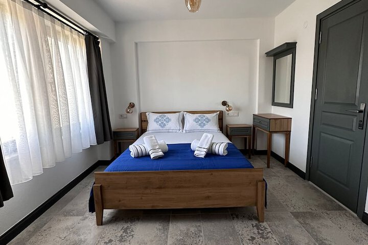 Room 19 of 37