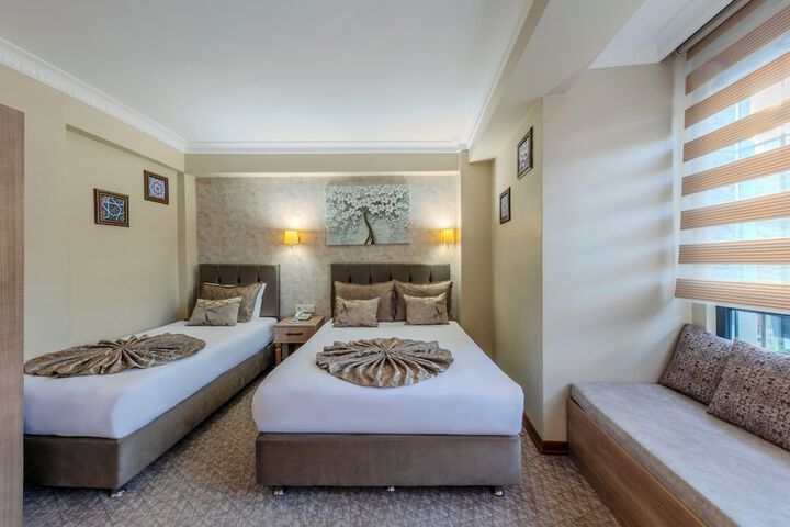 Room 48 of 113