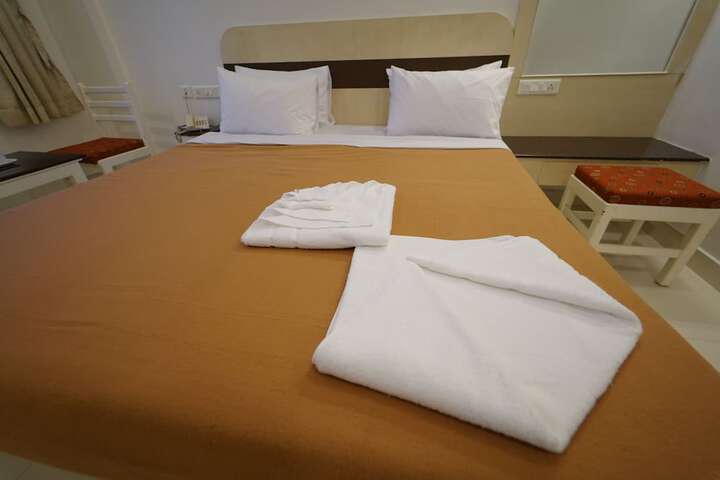 Room 27 of 79