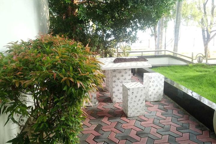 Room 50 of 94