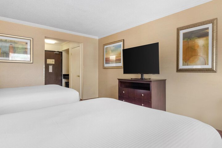 Room 60 of 128