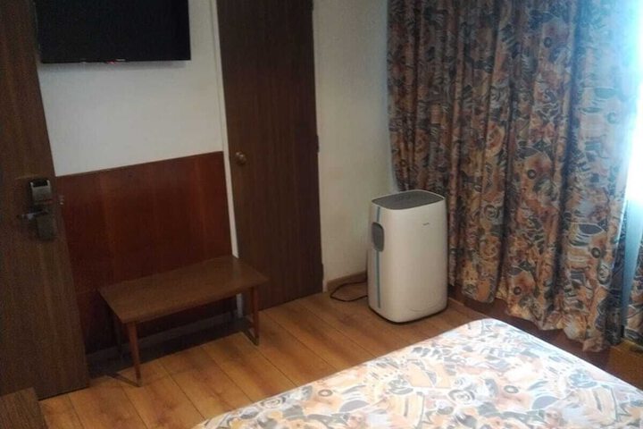 Room 34 of 58