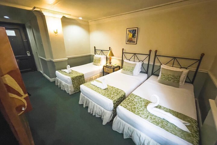 Room 4 of 66
