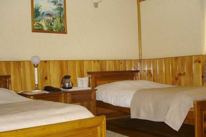 Room 2 of 25