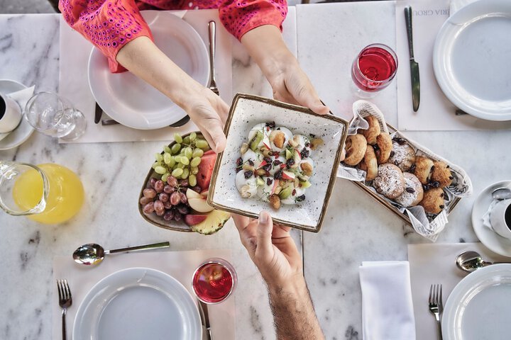 Breakfast/Coffee Service 100 of 129