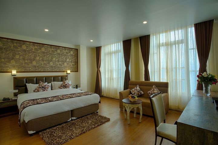 Room 12 of 26