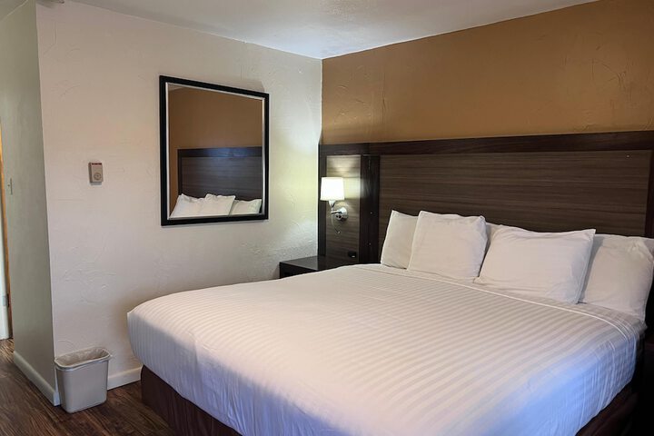 Room 10 of 46