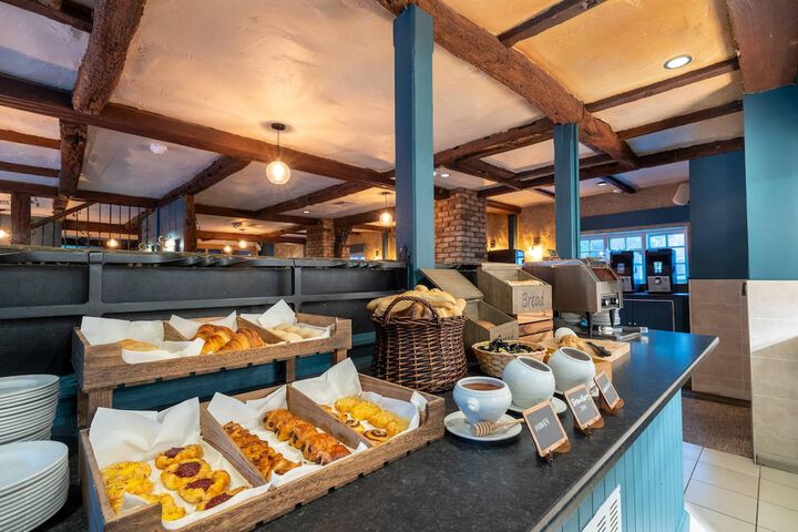 Breakfast/Coffee Service 96 of 149