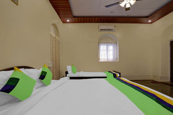 Room 10 of 52