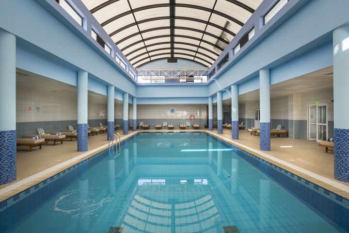 Hotel Pool