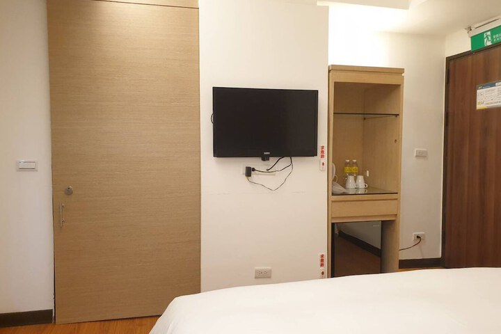 Room 10 of 75