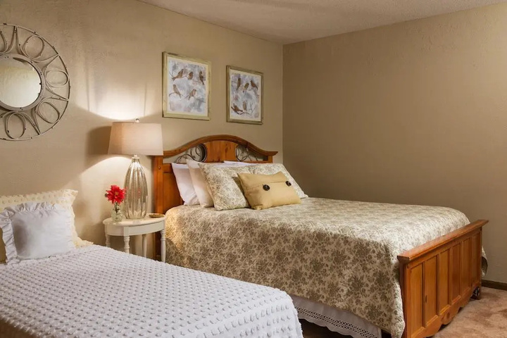 Room 2 of 18