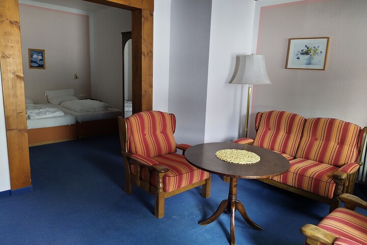 Room 37 of 71