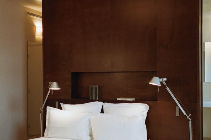 Room 32 of 78