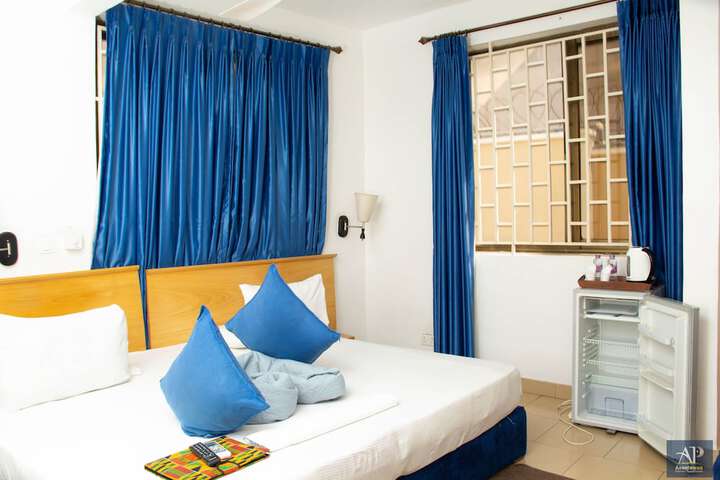 Room 15 of 89