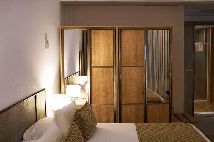 Room 26 of 60