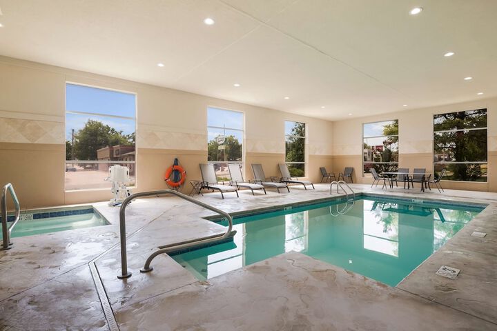Hotel with Pool