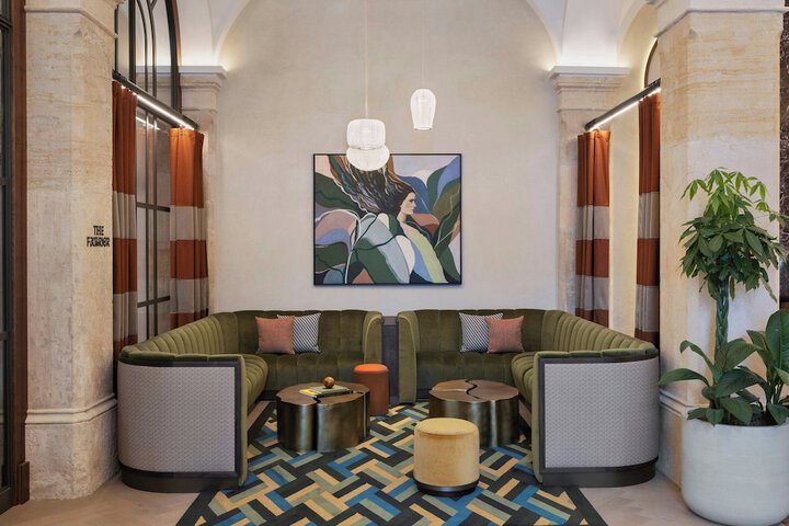 Guest Lobby