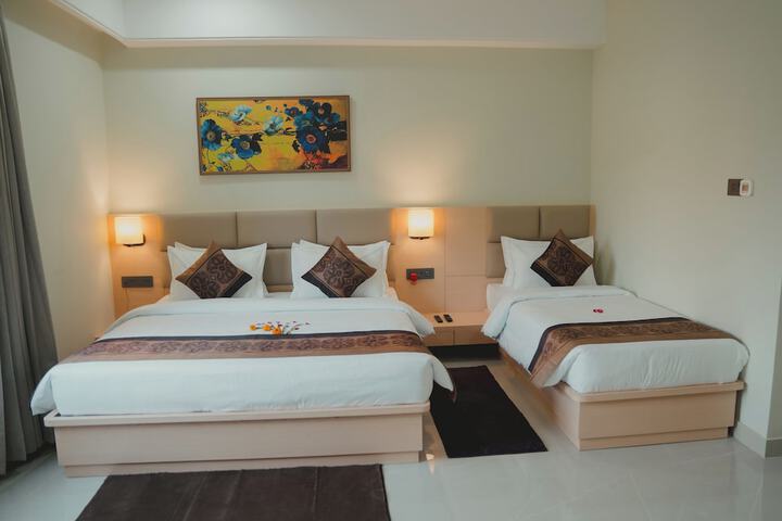 Room 6 of 23