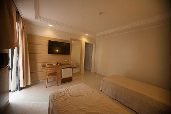 Room 8 of 50