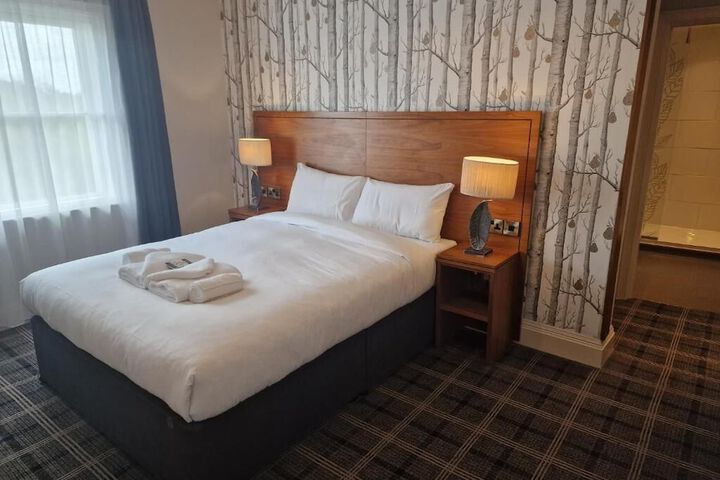Room 3 of 36