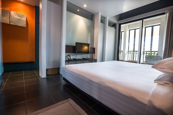 Room 10 of 45