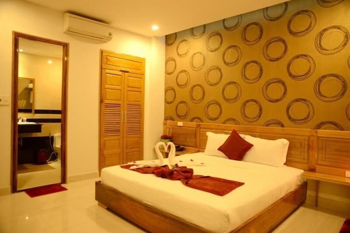 Room 14 of 27