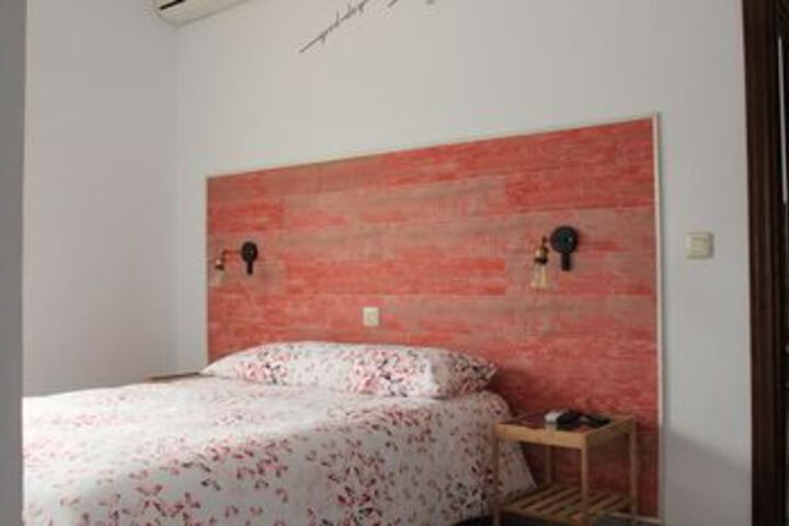 Room 5 of 11