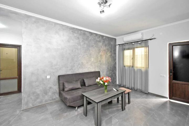 Room 16 of 24