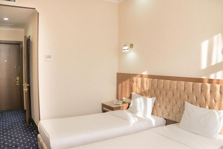 Room 10 of 49