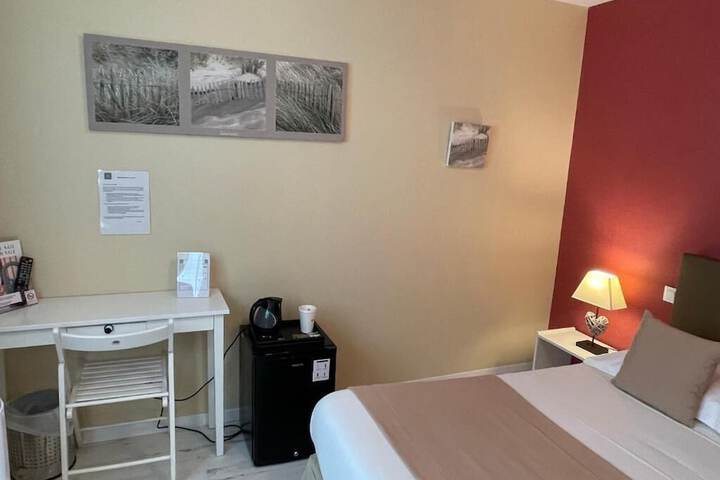 Room 14 of 48