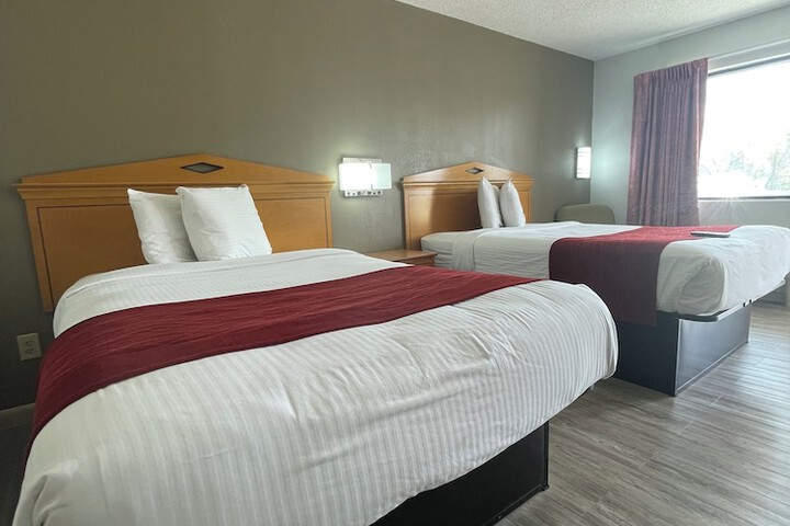Room 5 of 8