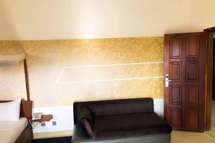 Room 9 of 41