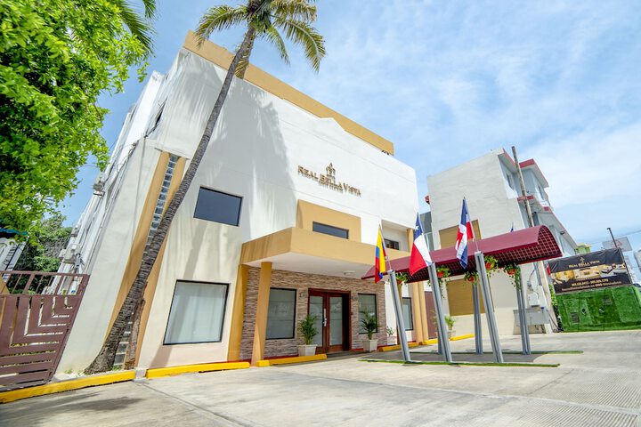 Exterior of Hotel Real Bella Vista