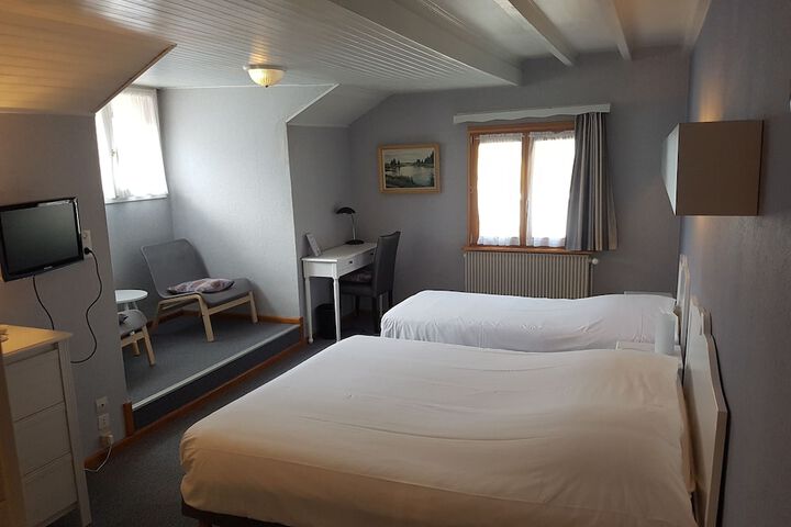 Room 26 of 91