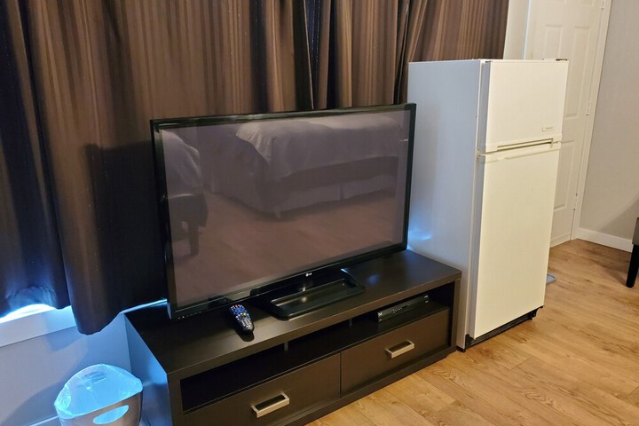 Room 11 of 32