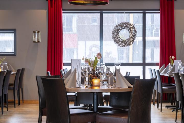 Dining 158 of 247