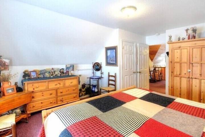 Room 3 of 16