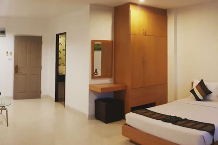 Room 7 of 35